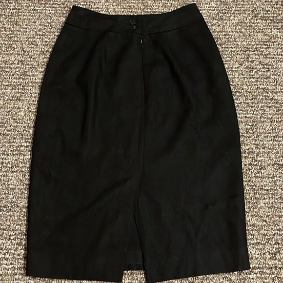 JH Collectibles vintage woman’s high waist black dress skirt - Picture 6 of 8